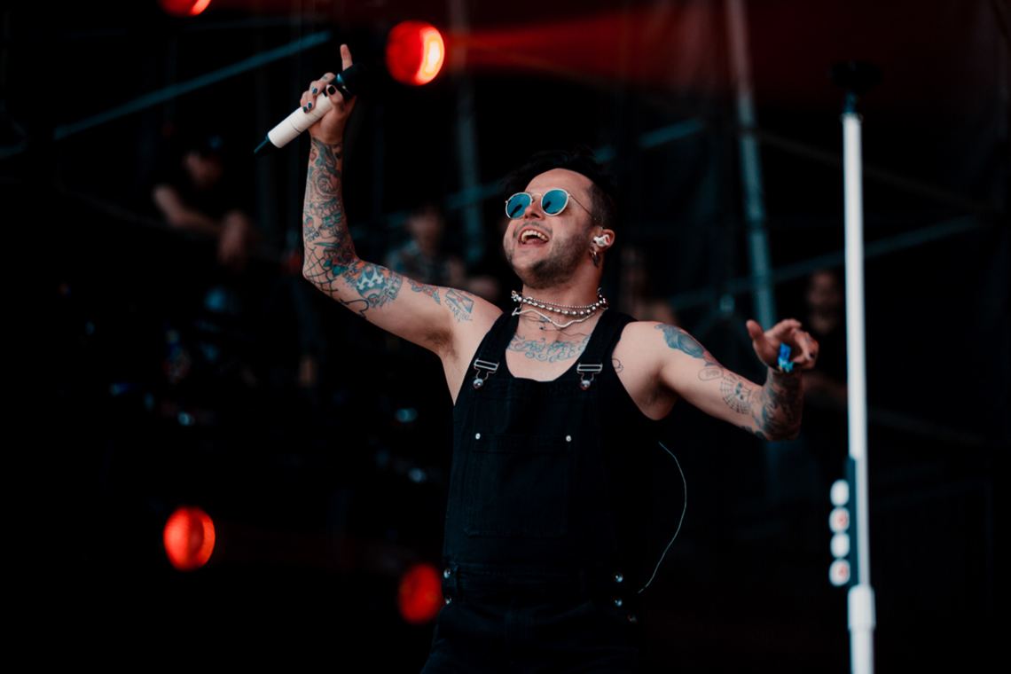 LovelyTheBand