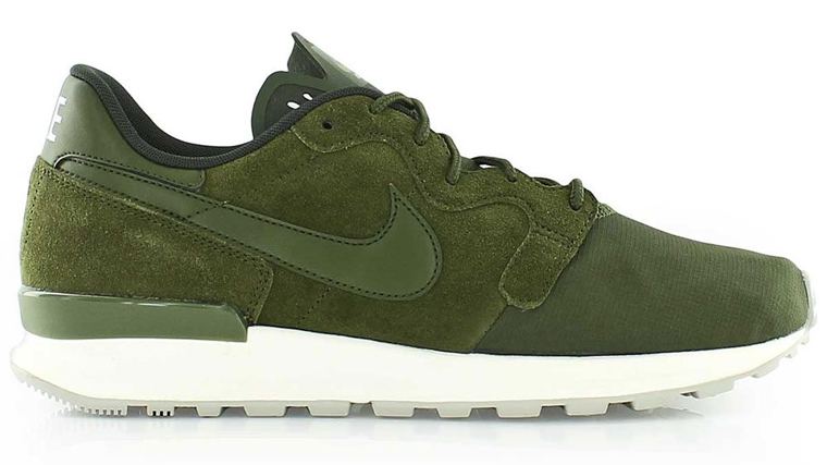 Nike Berwuda