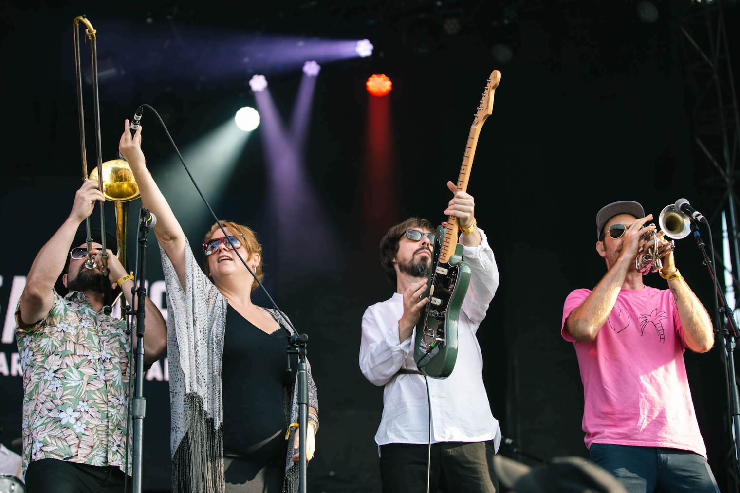Broken Social Scene - Brittany NO FOMO