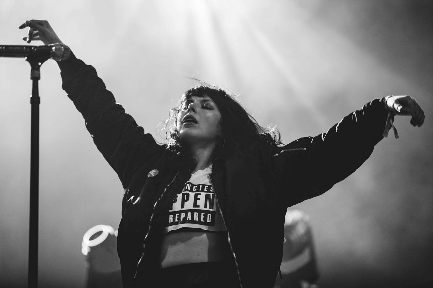 Sleigh Bells - Brittany NO FOMO