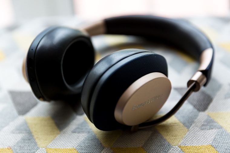 142432 Headphones Review Bandw