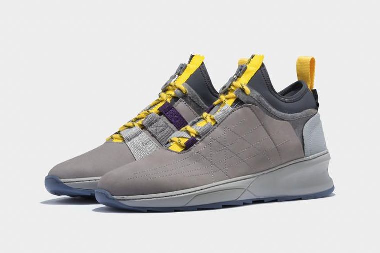 INNER CIRCLE TRACE SHARK RUNNER DESECT LIGHT GREY