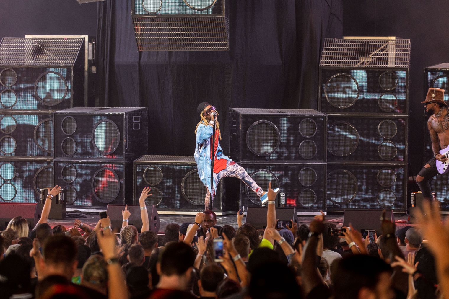 Blink 182 Lil Wayne Tour Remains Successful