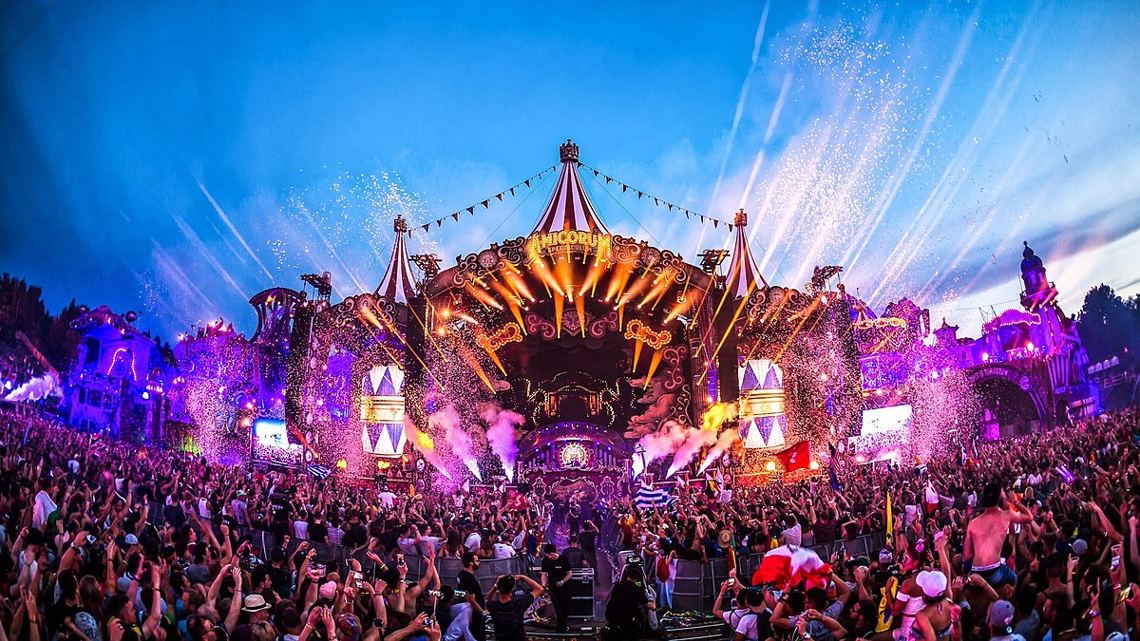 Music Festivals You Should Attend Before You Die | Tomorrowland